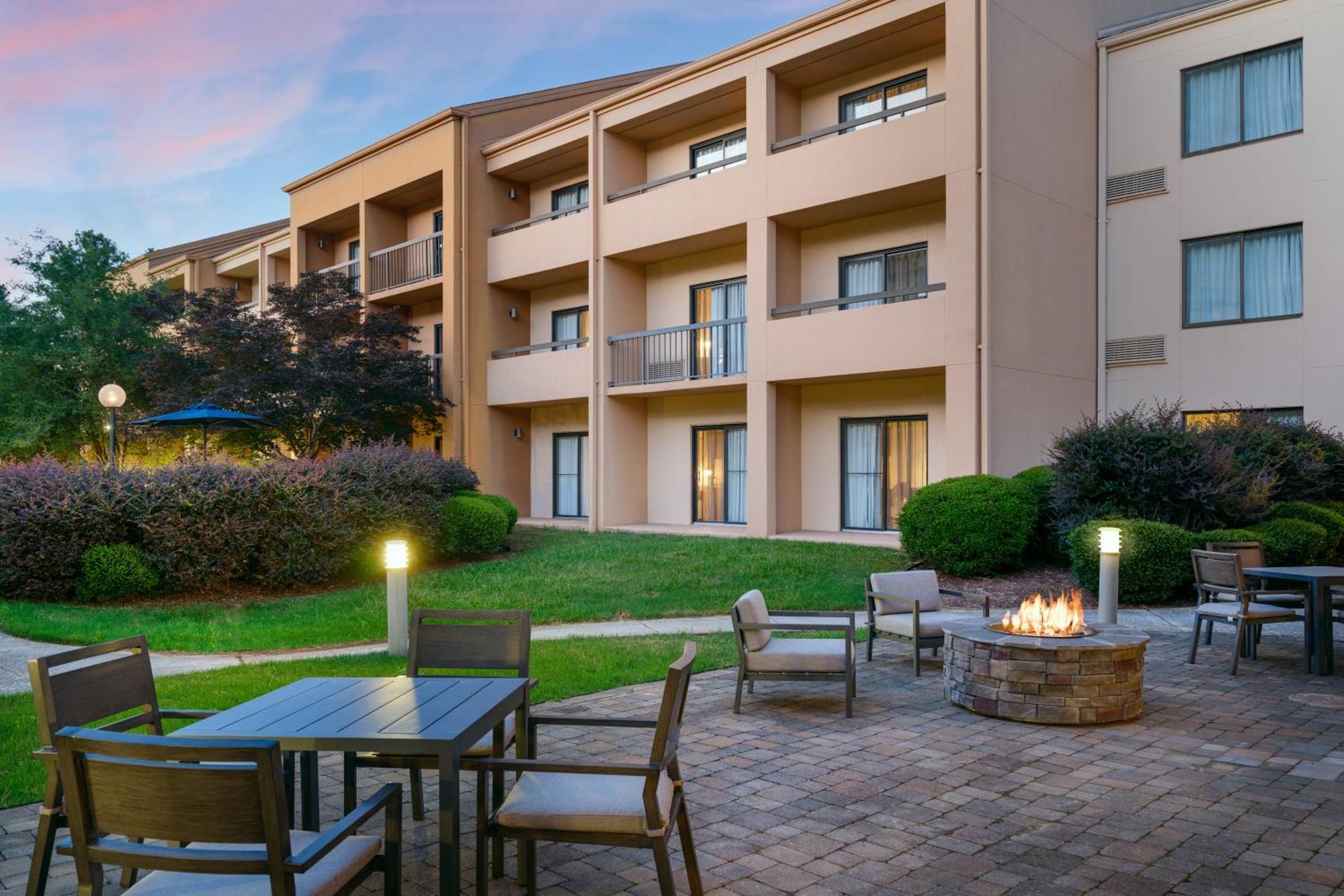 Courtyard By Marriott Little Rock West Hotel Exterior foto